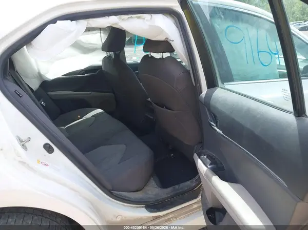 4T1B11HK1JU585310 2018 TOYOTA CAMRY - Image 8