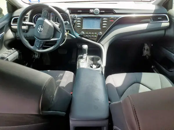 4T1B11HK1JU586196 2018 TOYOTA CAMRY - Image 8