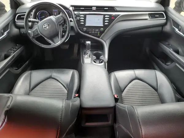 4T1B11HK1JU587848 2018 TOYOTA CAMRY - Image 8