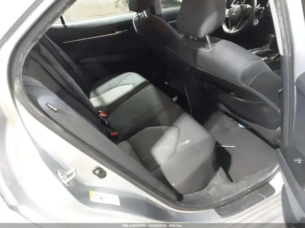 4T1B11HK1JU589471 2018 TOYOTA CAMRY - Image 8