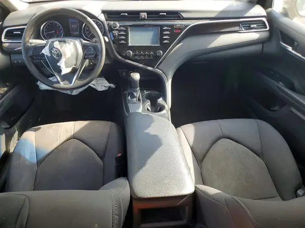 4T1B11HK1JU589695 2018 TOYOTA CAMRY - Image 8