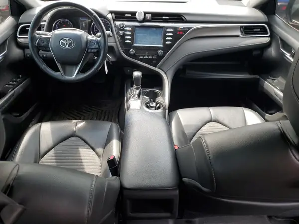 4T1B11HK1JU589812 2018 TOYOTA CAMRY - Image 8