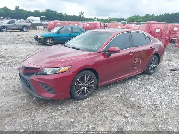 4T1B11HK1JU591267 2018 TOYOTA CAMRY - Image 2