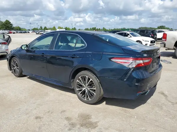 4T1B11HK1JU592712 2018 TOYOTA CAMRY - Image 2