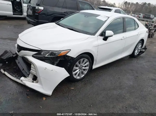 4T1B11HK1JU592936 2018 TOYOTA CAMRY - Image 2