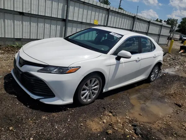 4T1B11HK1JU593259 2018 TOYOTA CAMRY - Image 1