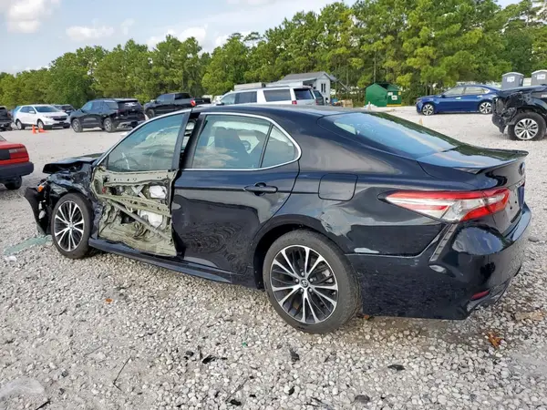 4T1B11HK1JU596694 2018 TOYOTA CAMRY - Image 2