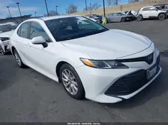 4T1B11HK1JU598073 2018 TOYOTA CAMRY