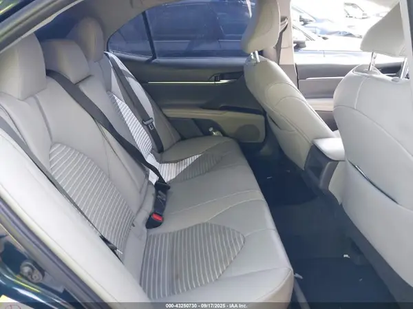 4T1B11HK1JU598123 2018 TOYOTA CAMRY - Image 8