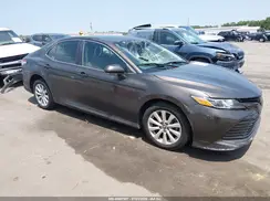 4T1B11HK1JU598932 2018 TOYOTA CAMRY