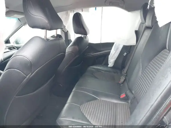 4T1B11HK1JU599160 2018 TOYOTA CAMRY - Image 8