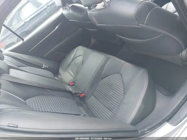 4T1B11HK1JU600078 2018 TOYOTA CAMRY - Image 8