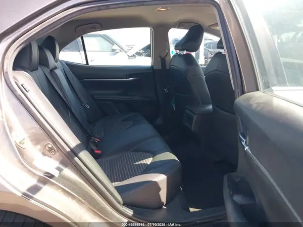 4T1B11HK1JU602221 2018 TOYOTA CAMRY - Image 8