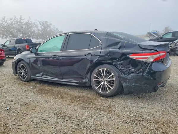 4T1B11HK1JU604969 2018 TOYOTA CAMRY - Image 2