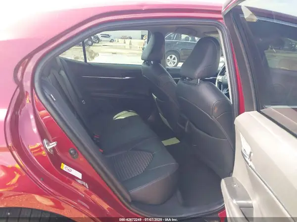 4T1B11HK1JU605202 2018 TOYOTA CAMRY - Image 8