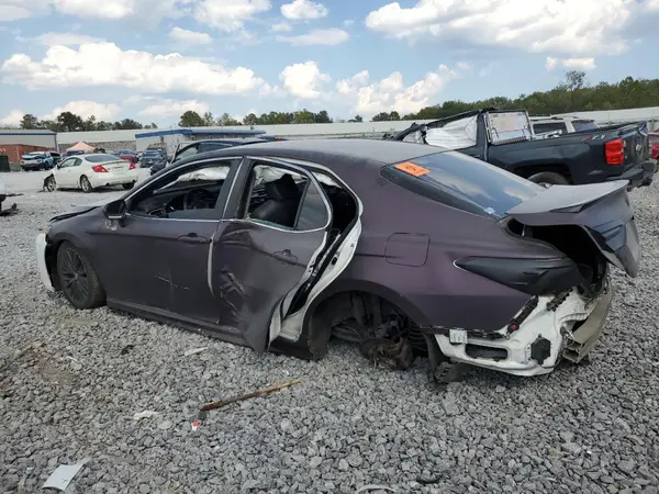 4T1B11HK1JU605703 2018 TOYOTA CAMRY - Image 2