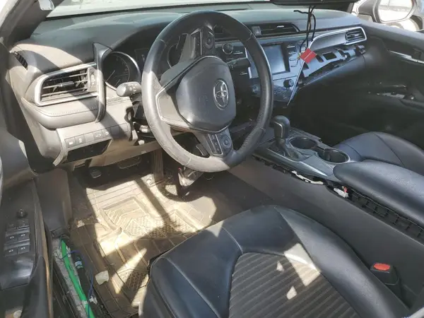 4T1B11HK1JU605703 2018 TOYOTA CAMRY - Image 8