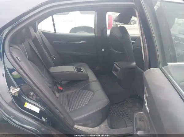 4T1B11HK1JU606947 2018 TOYOTA CAMRY - Image 8