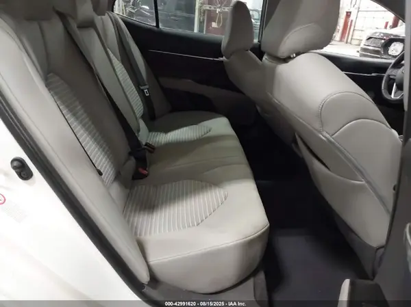 4T1B11HK1JU607130 2018 TOYOTA CAMRY - Image 8