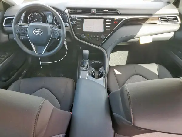 4T1B11HK1JU608312 2018 TOYOTA CAMRY - Image 8