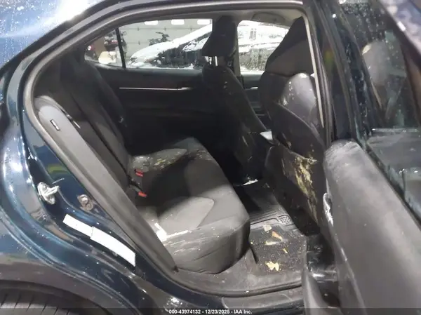 4T1B11HK1JU608388 2018 TOYOTA CAMRY - Image 8