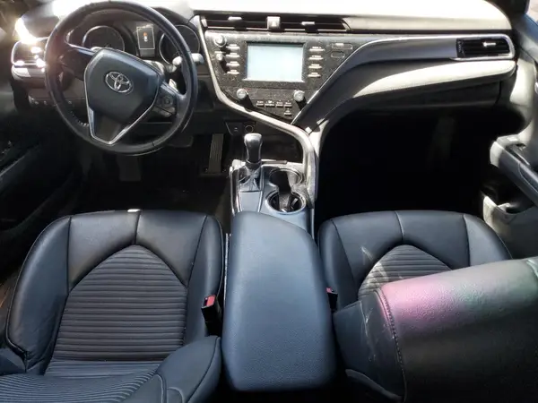 4T1B11HK1JU608391 2018 TOYOTA CAMRY - Image 8
