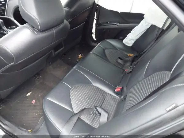 4T1B11HK1JU608486 2018 TOYOTA CAMRY - Image 8