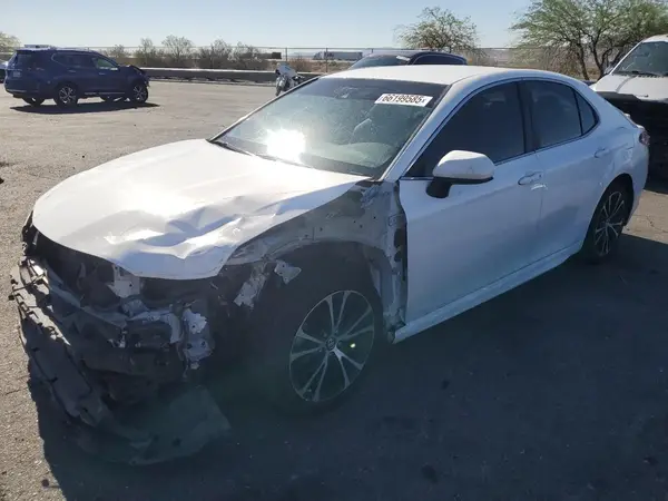 4T1B11HK1JU612697 2018 TOYOTA CAMRY - Image 1