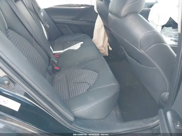 4T1B11HK1JU613204 2018 TOYOTA CAMRY - Image 8