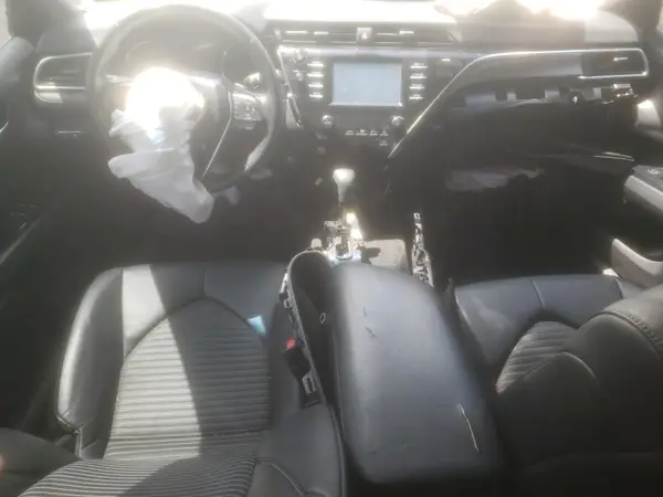 4T1B11HK1JU613929 2018 TOYOTA CAMRY - Image 8