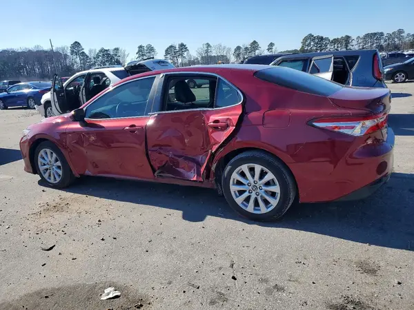 4T1B11HK1JU615941 2018 TOYOTA CAMRY - Image 2