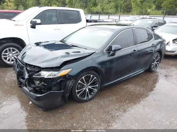 4T1B11HK1JU616281 2018 TOYOTA CAMRY - Image 2