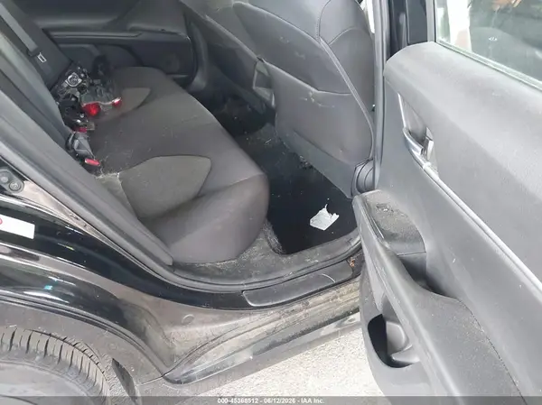 4T1B11HK1JU617043 2018 TOYOTA CAMRY - Image 8