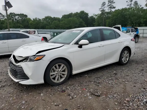 4T1B11HK1JU617348 2018 TOYOTA CAMRY - Image 1