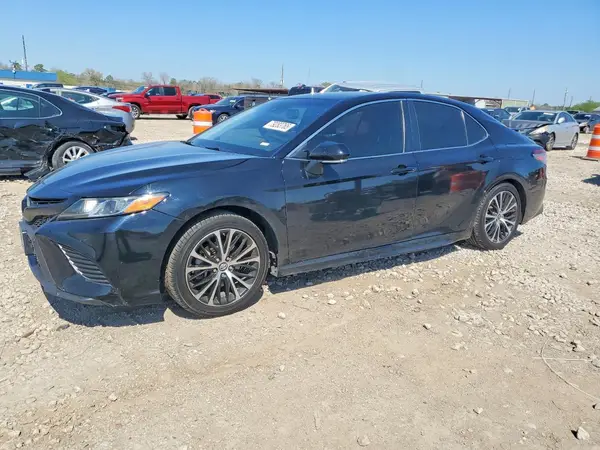4T1B11HK1JU620055 2018 TOYOTA CAMRY - Image 1