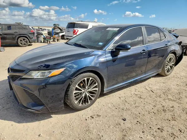 4T1B11HK1JU620864 2018 TOYOTA CAMRY - Image 1