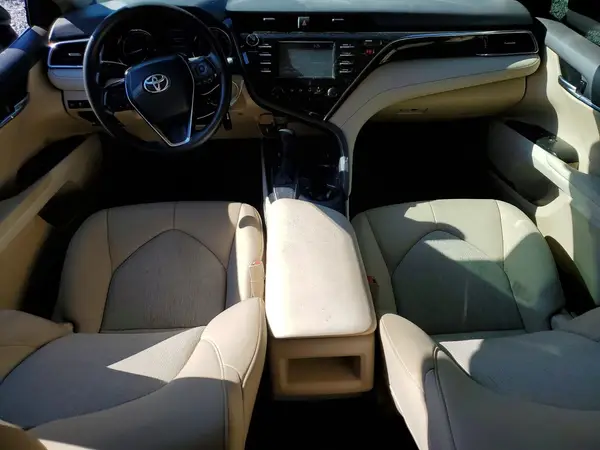 4T1B11HK1JU622338 2018 TOYOTA CAMRY - Image 8