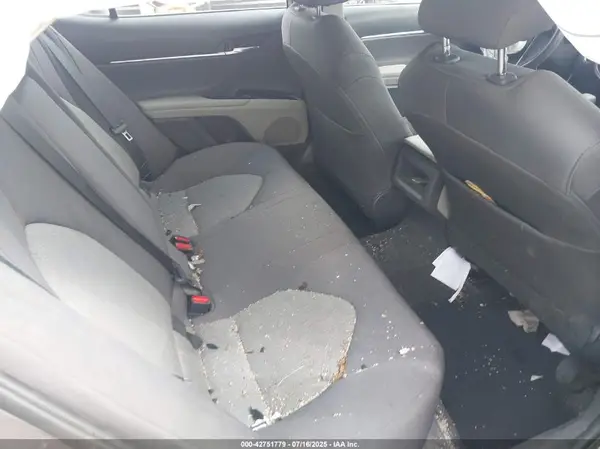4T1B11HK1JU624042 2018 TOYOTA CAMRY - Image 8