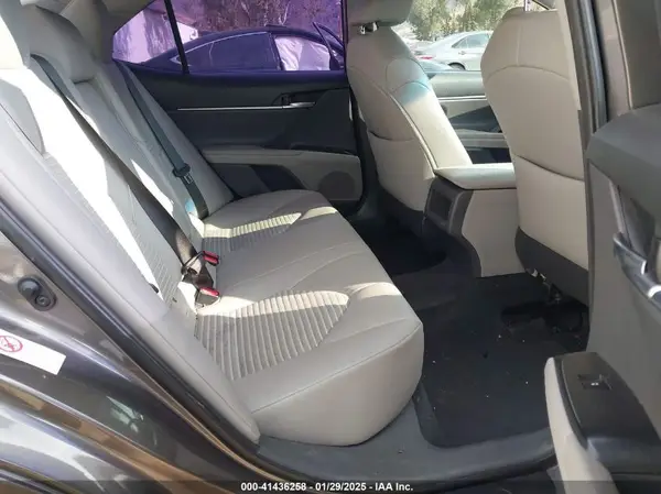 4T1B11HK1JU624851 2018 TOYOTA CAMRY - Image 8