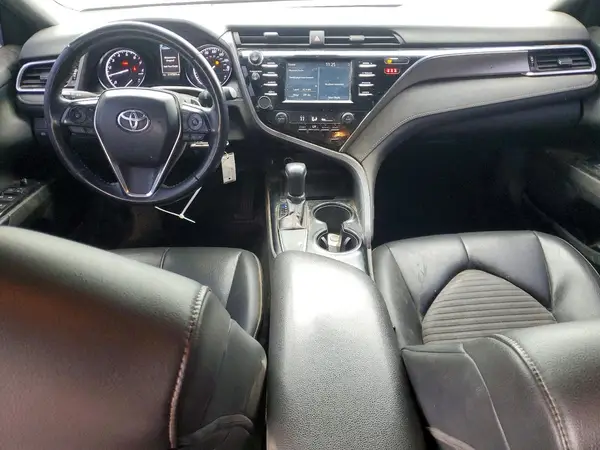 4T1B11HK1JU625398 2018 TOYOTA CAMRY - Image 8