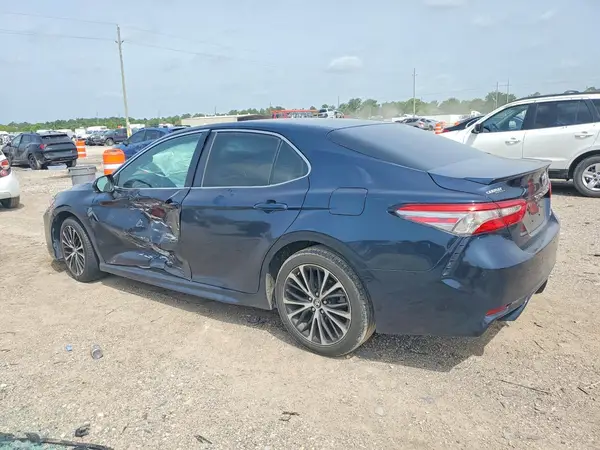 4T1B11HK1JU625496 2018 TOYOTA CAMRY - Image 2