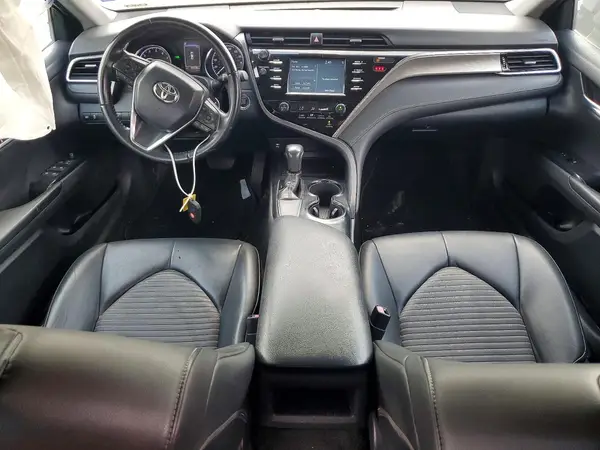 4T1B11HK1JU625496 2018 TOYOTA CAMRY - Image 8