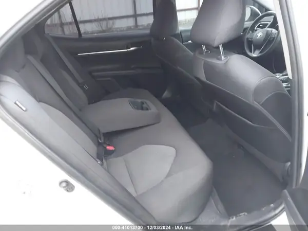 4T1B11HK1JU625949 2018 TOYOTA CAMRY - Image 8