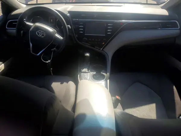 4T1B11HK1JU627409 2018 TOYOTA CAMRY - Image 8