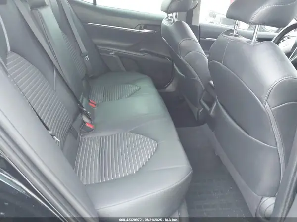 4T1B11HK1JU628463 2018 TOYOTA CAMRY - Image 8