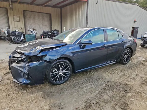 4T1B11HK1JU628804 2018 TOYOTA CAMRY - Image 1