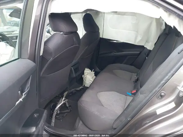 4T1B11HK1JU631928 2018 TOYOTA CAMRY - Image 8