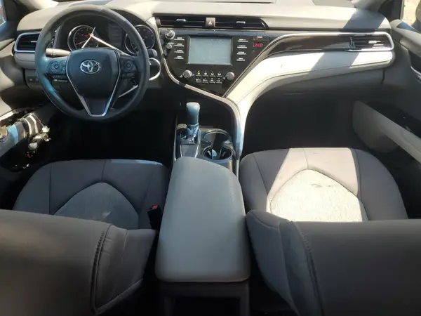4T1B11HK1JU633212 2018 TOYOTA CAMRY - Image 8