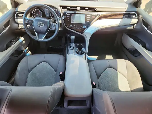 4T1B11HK1JU636384 2018 TOYOTA CAMRY - Image 8