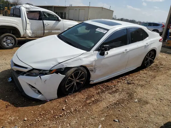 4T1B11HK1JU637714 2018 TOYOTA CAMRY - Image 1